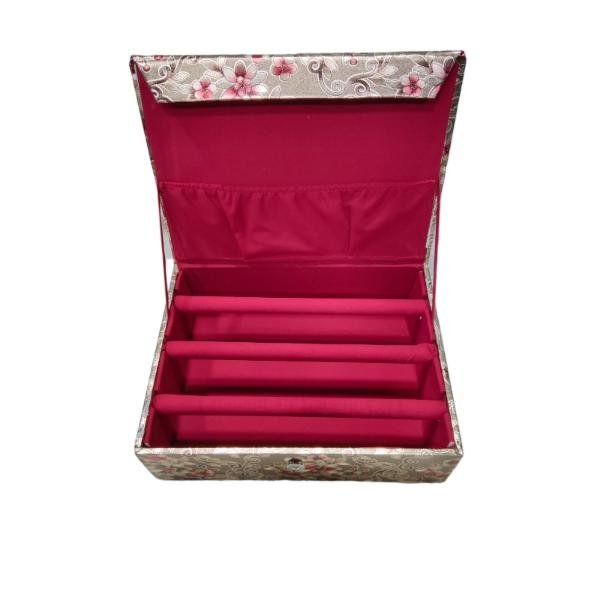 velvet bangle storage box with padded roll cushions and magnetic closure